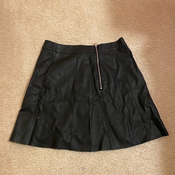 Hollister Leather Miniskirt - Picture 5 of 5